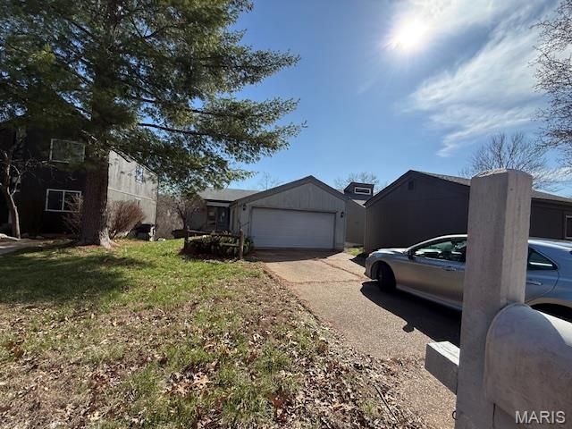 1653 Award Drive, Ballwin, MO 63021