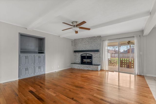 1922 E Meadow Drive, Springfield, MO 65804