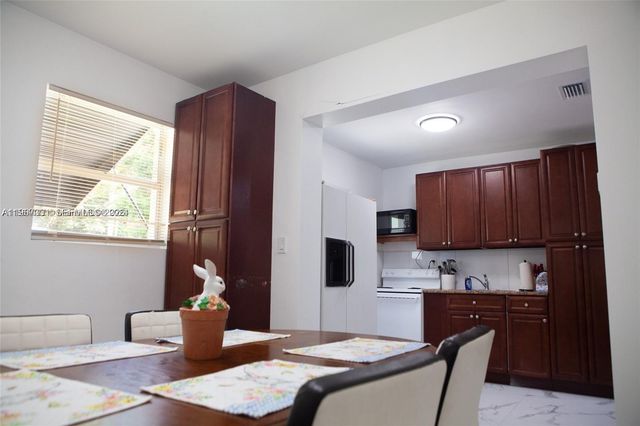 1821 Harding St, Hollywood, FL 33020