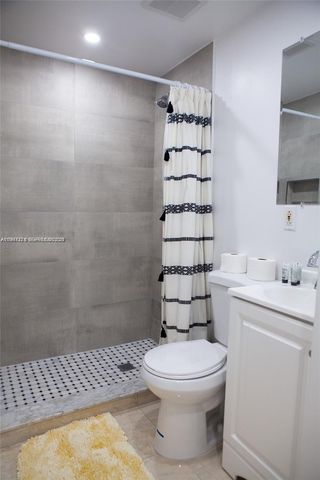 1821 Harding St, Hollywood, FL 33020