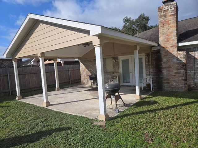 7911 Southmeadow Drive, Houston, TX 77071