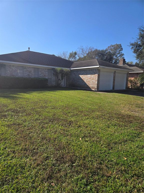 7911 Southmeadow Drive, Houston, TX 77071
