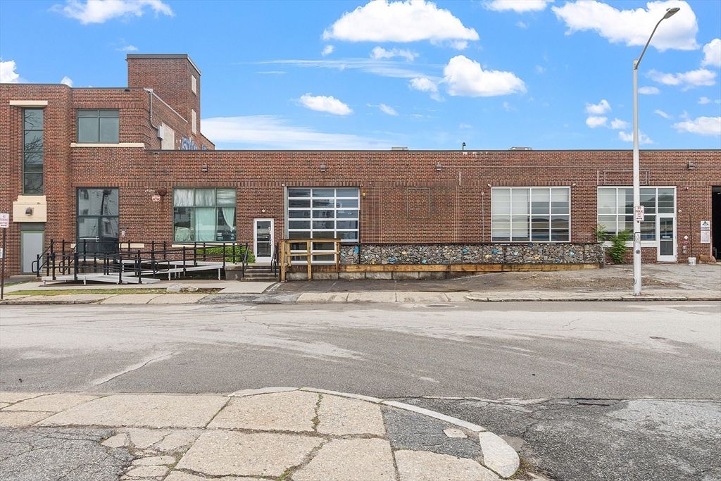333 Shrewsbury Street B, Worcester, MA 01604