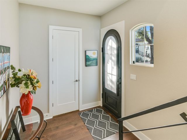219 Honey Creek CT 10, Austin, TX 78738