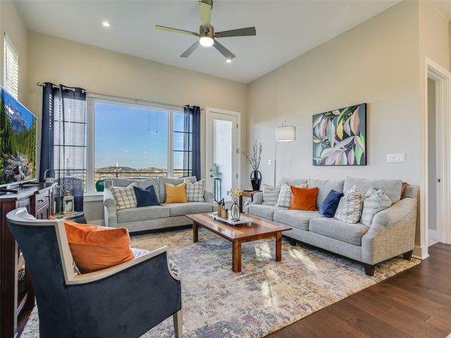 219 Honey Creek CT 10, Austin, TX 78738