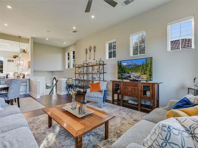 219 Honey Creek CT 10, Austin, TX 78738