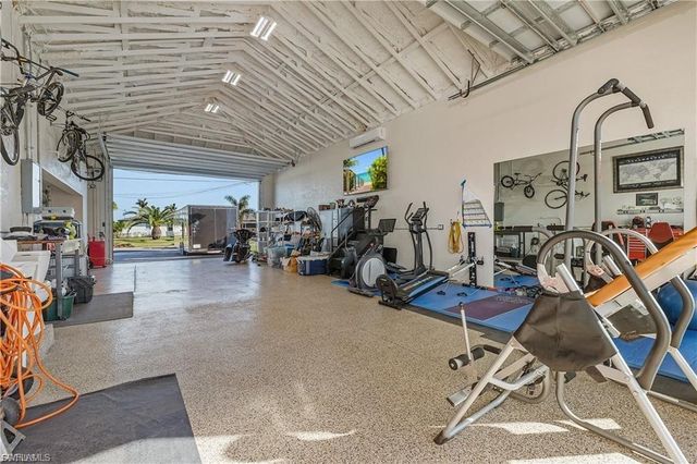 134 SW 53rd TER, Cape Coral, FL 33914