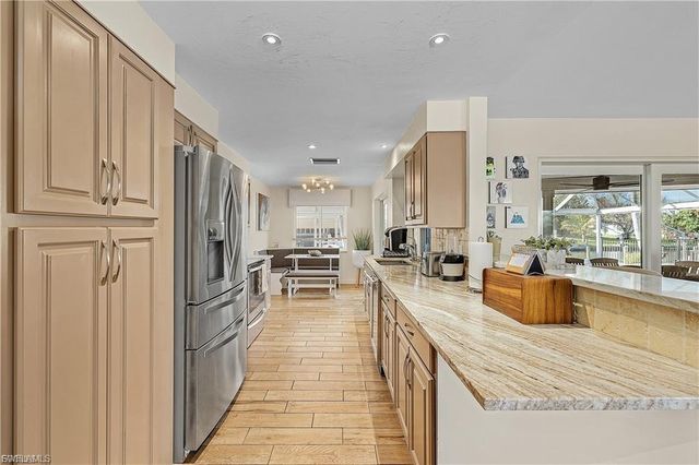 134 SW 53rd TER, Cape Coral, FL 33914
