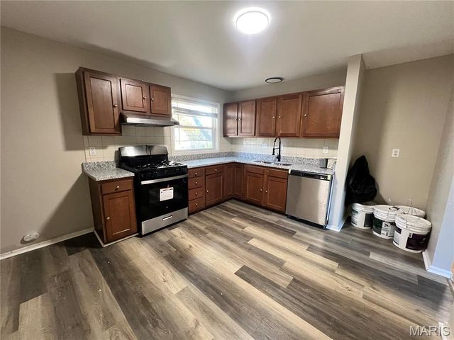 1456 Fairmeadows Lane, St Louis, MO 63138