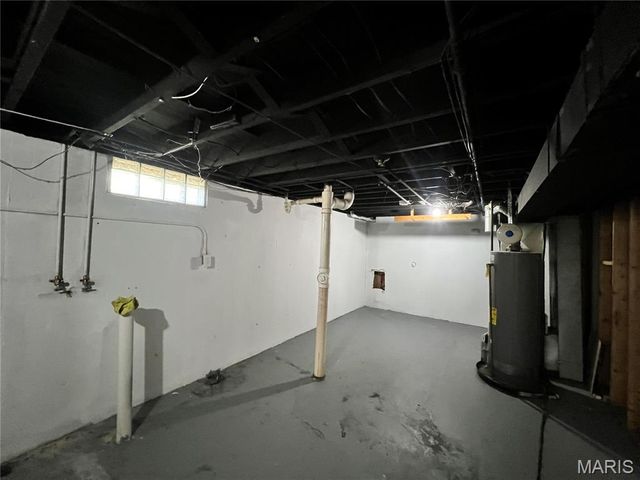 1456 Fairmeadows Lane, St Louis, MO 63138