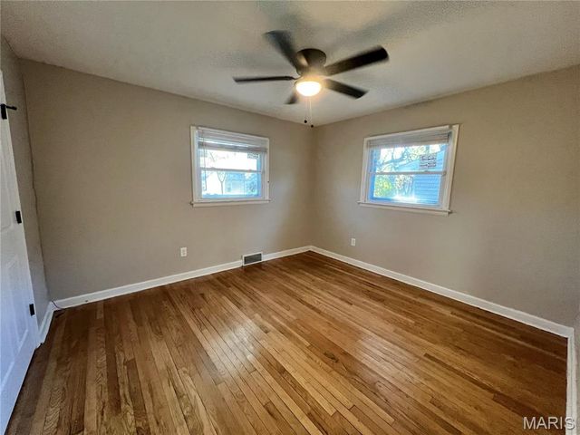 1456 Fairmeadows Lane, St Louis, MO 63138