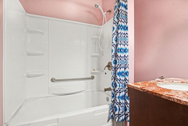 106 S Lincoln Street, White Pigeon Vllg, MI 49099