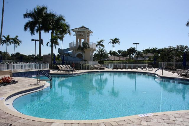 1084 Golden Cane Dr, Weston, FL 33327