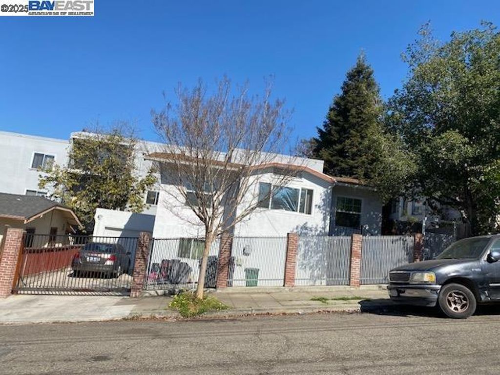 3516 Harper St, Oakland, CA 94601