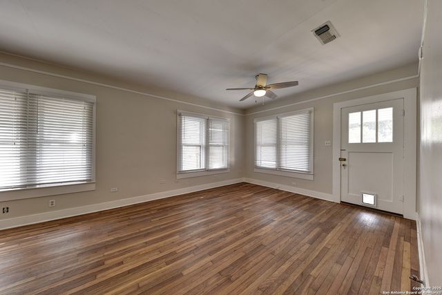 1292 N Business 35, New Braunfels, TX 78130