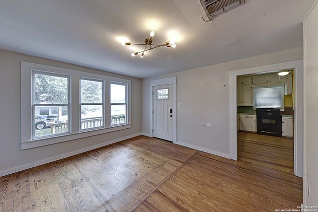 1292 N Business 35, New Braunfels, TX 78130