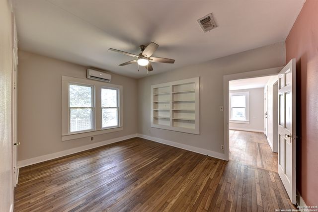 1292 N Business 35, New Braunfels, TX 78130