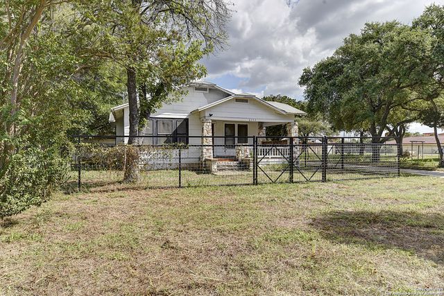 1292 N Business 35, New Braunfels, TX 78130