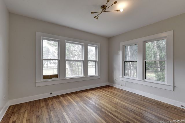 1292 N Business 35, New Braunfels, TX 78130