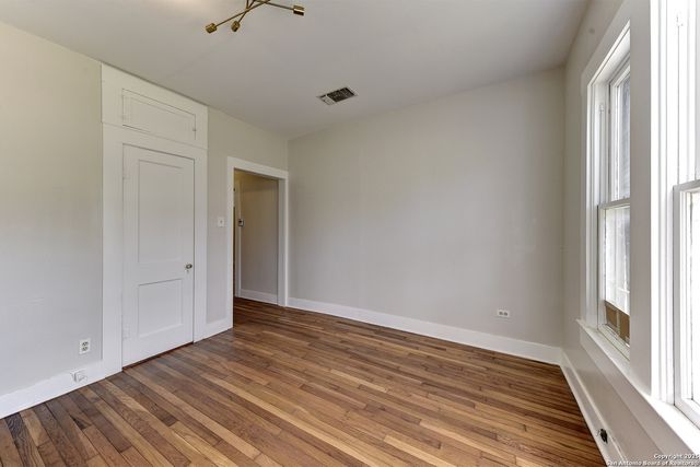 1292 N Business 35, New Braunfels, TX 78130