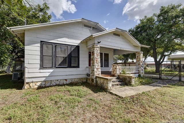 1292 N Business 35, New Braunfels, TX 78130