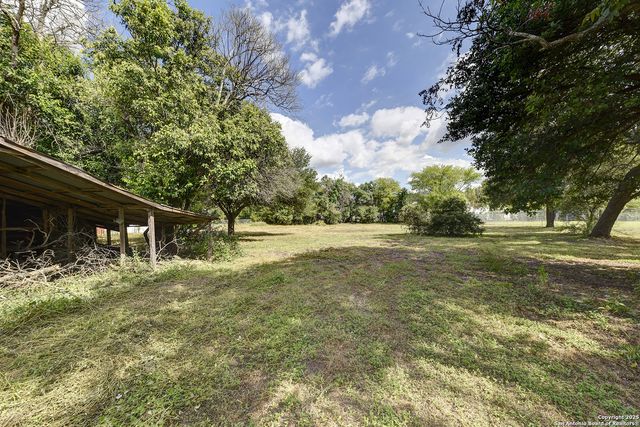 1292 N Business 35, New Braunfels, TX 78130