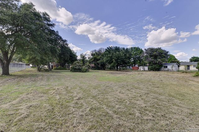 1292 N Business 35, New Braunfels, TX 78130