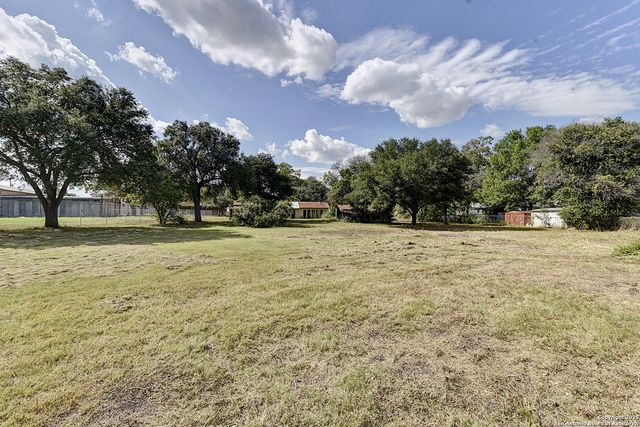 1292 N Business 35, New Braunfels, TX 78130