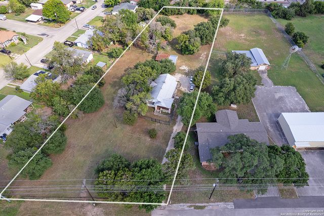 1292 N Business 35, New Braunfels, TX 78130