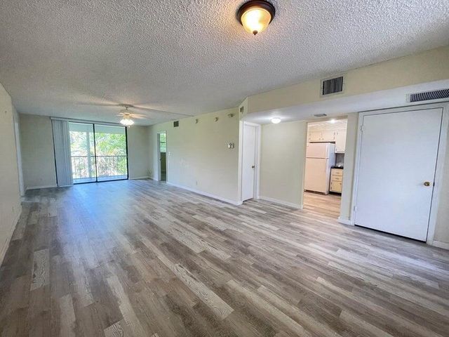 2460 Deer Creek Country Club Blvd Boulevard 205a, Deerfield Beach, FL 33442