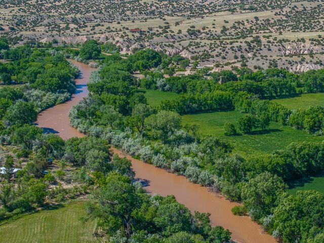 477 County Road 142, Medanales, NM 87548