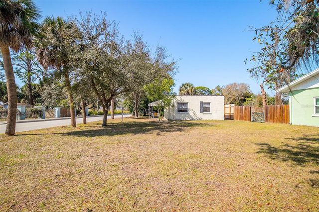 995 NASH AVENUE, Nokomis, FL 34275