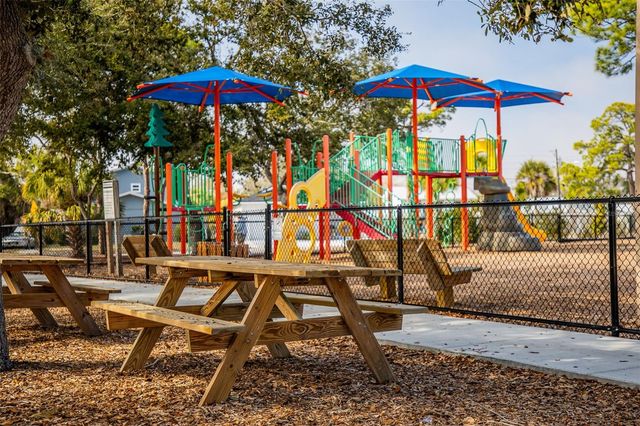 995 NASH AVENUE, Nokomis, FL 34275