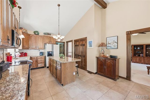 17 Rio Vista Drive, St Charles, MO 63303