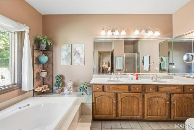 17 Rio Vista Drive, St Charles, MO 63303