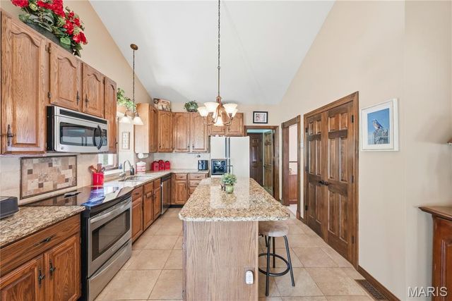 17 Rio Vista Drive, St Charles, MO 63303