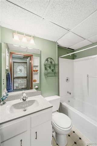 17 Rio Vista Drive, St Charles, MO 63303