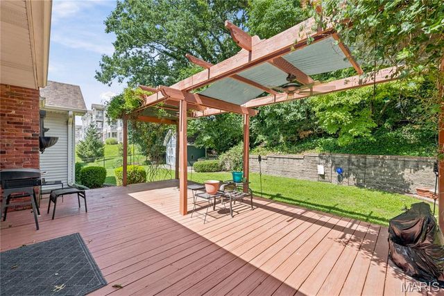 17 Rio Vista Drive, St Charles, MO 63303
