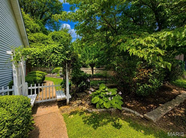 17 Rio Vista Drive, St Charles, MO 63303
