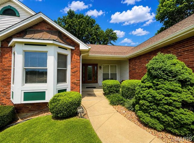 17 Rio Vista Drive, St Charles, MO 63303
