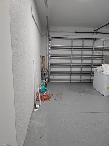 2916 Nelson RD N, Cape Coral, FL 33993