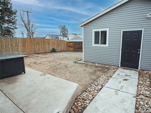 1635 S Steele St, Denver, CO 80210