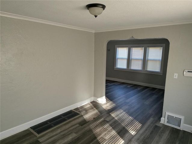 4420 Indiana Avenue, Kansas City, MO 64130