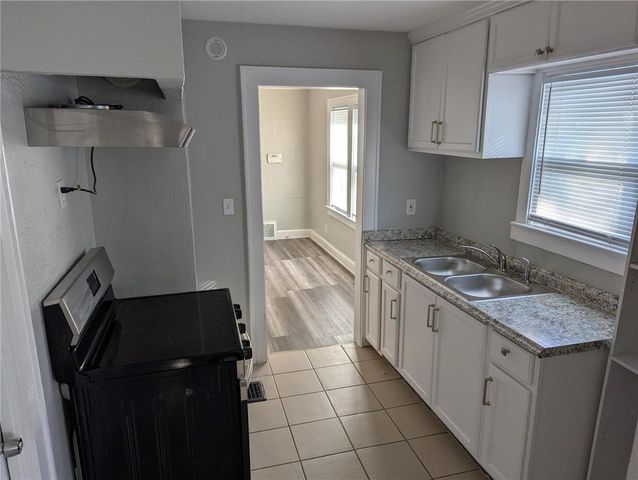 4420 Indiana Avenue, Kansas City, MO 64130