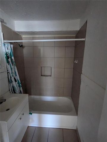 4420 Indiana Avenue, Kansas City, MO 64130