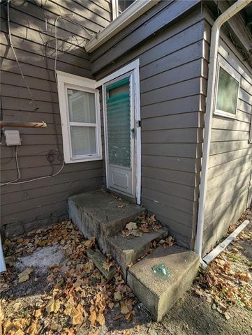 4420 Indiana Avenue, Kansas City, MO 64130