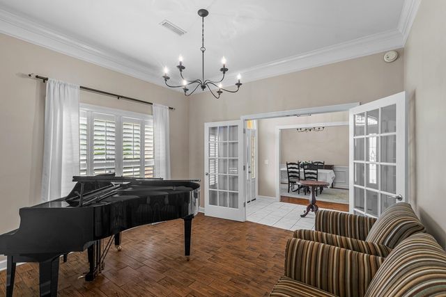 103 Stonegate Dr, Headland, AL 36345