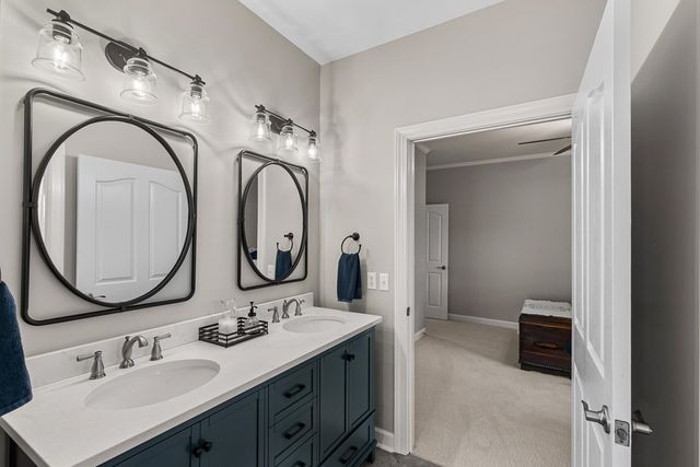 103 Stonegate Dr, Headland, AL 36345