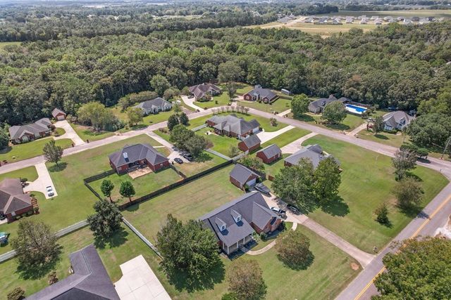 103 Stonegate Dr, Headland, AL 36345