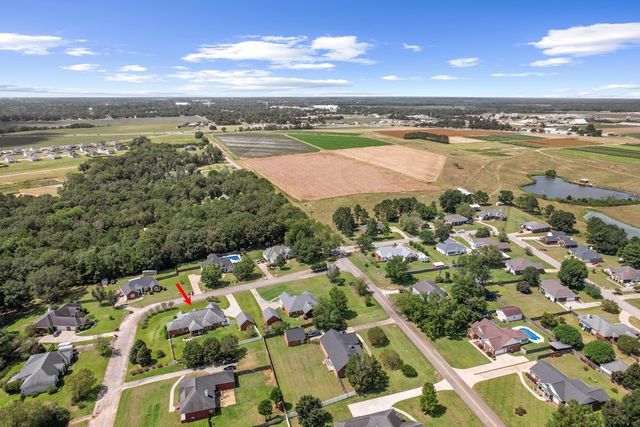 103 Stonegate Dr, Headland, AL 36345